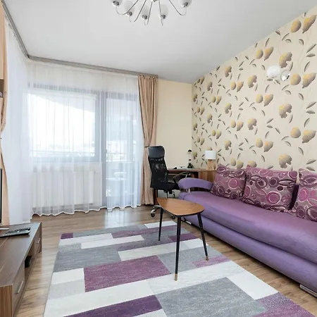 Spacious With A Workspace And Balcony Near The Water Park By Renters Lägenhet *