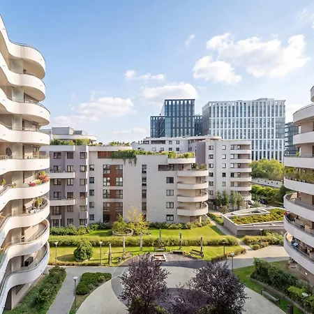 Spacious With A Workspace And Balcony Near The Water Park By Renters * Kraków